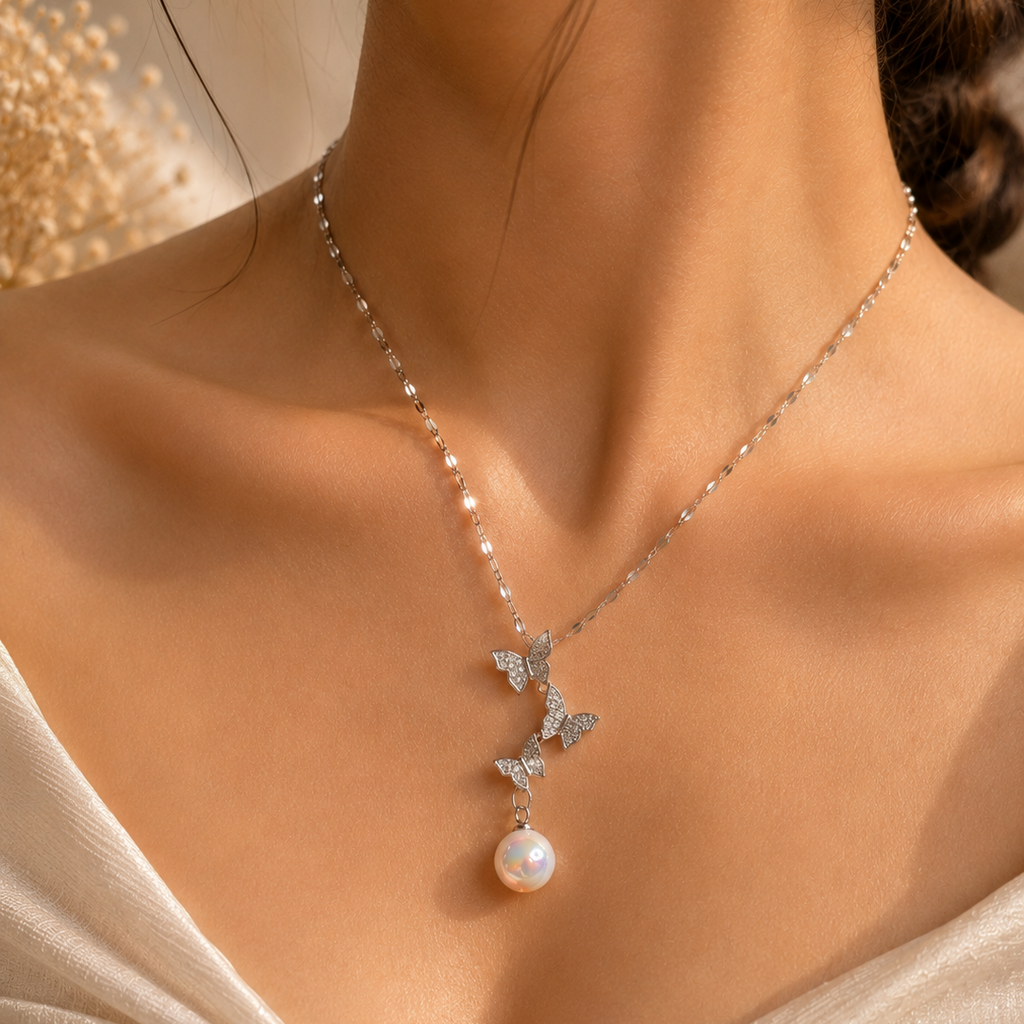 monarch‘s drop necklace