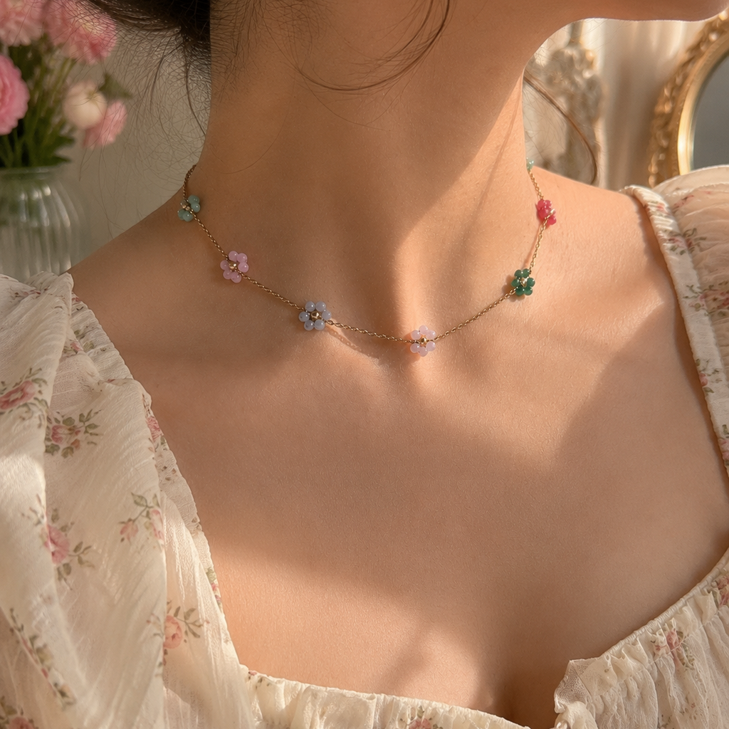 daisy glow necklace