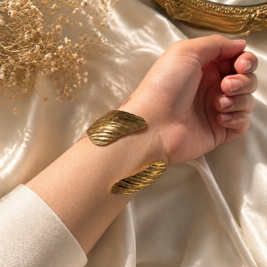 ribbed armour cuff