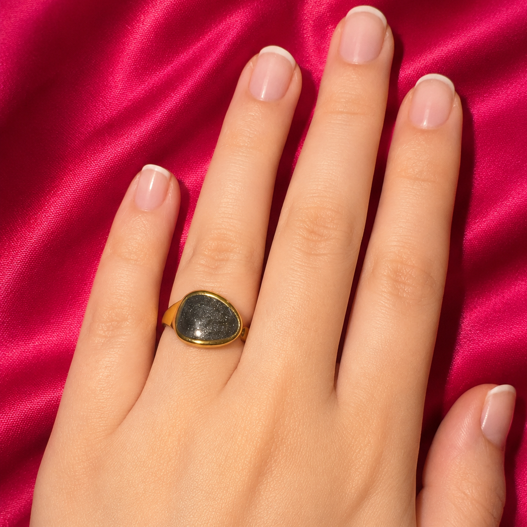midnight oval ring